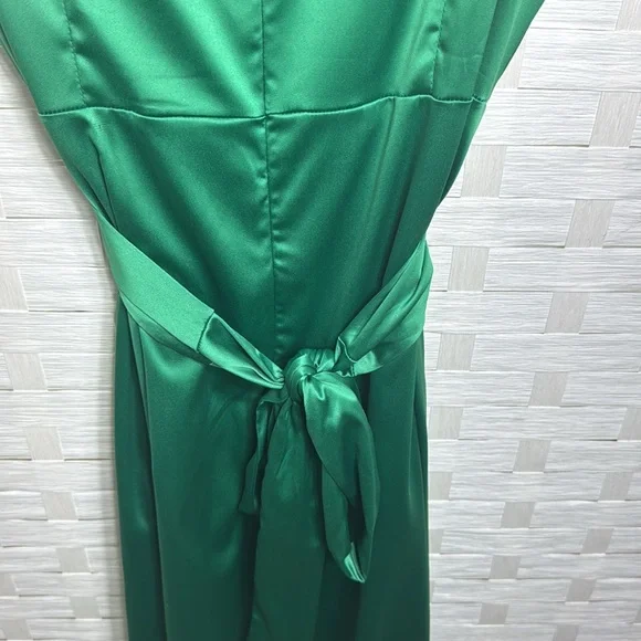 Angashion Kelly Green Satin Dress Sleeveless Cross Front Midi Dress Size Large - Picture 10 of 14